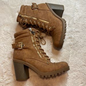 GBG by Guess Boots - SIZE: 6